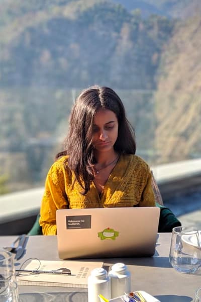 Dhruvi Meel